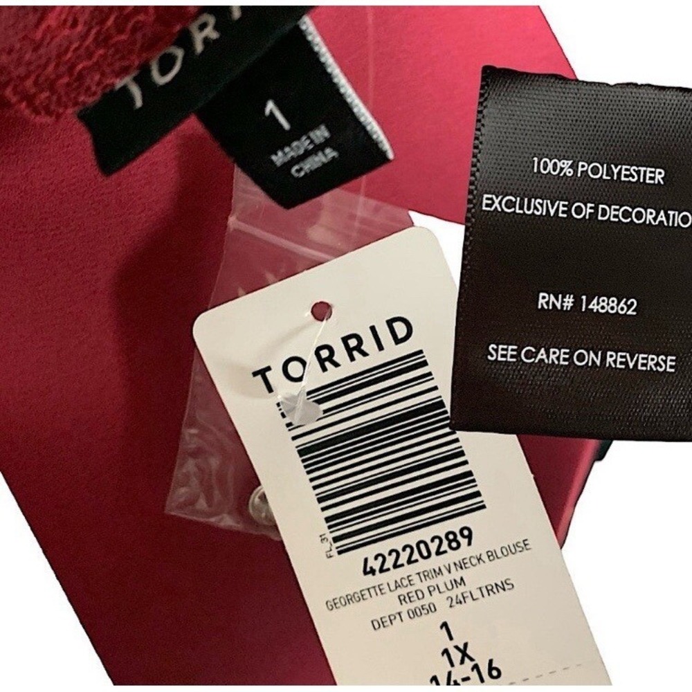 TORRID Georgette Lace Trim V-Neck Blouse NWT Size 1X - Picture 9 of 9
